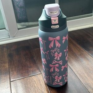 Hydro Flask Pink Bow Design Water Bottle